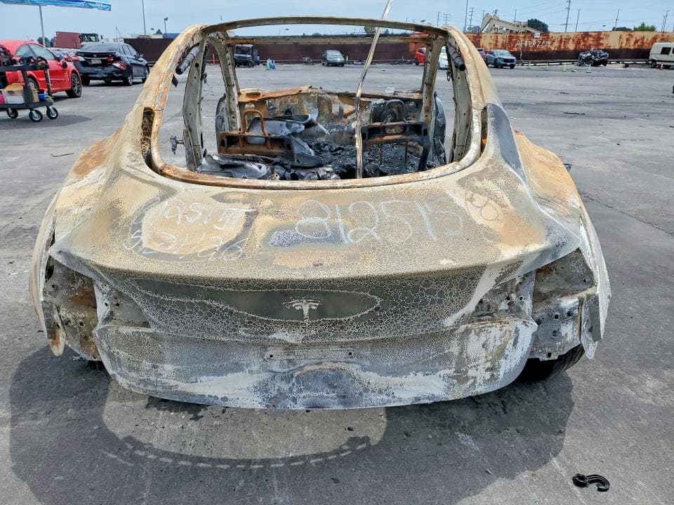 2020 TESLA MODEL 3 6