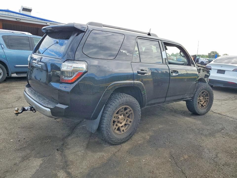 2022 TOYOTA 4RUNNER TRD OFF-ROAD 3