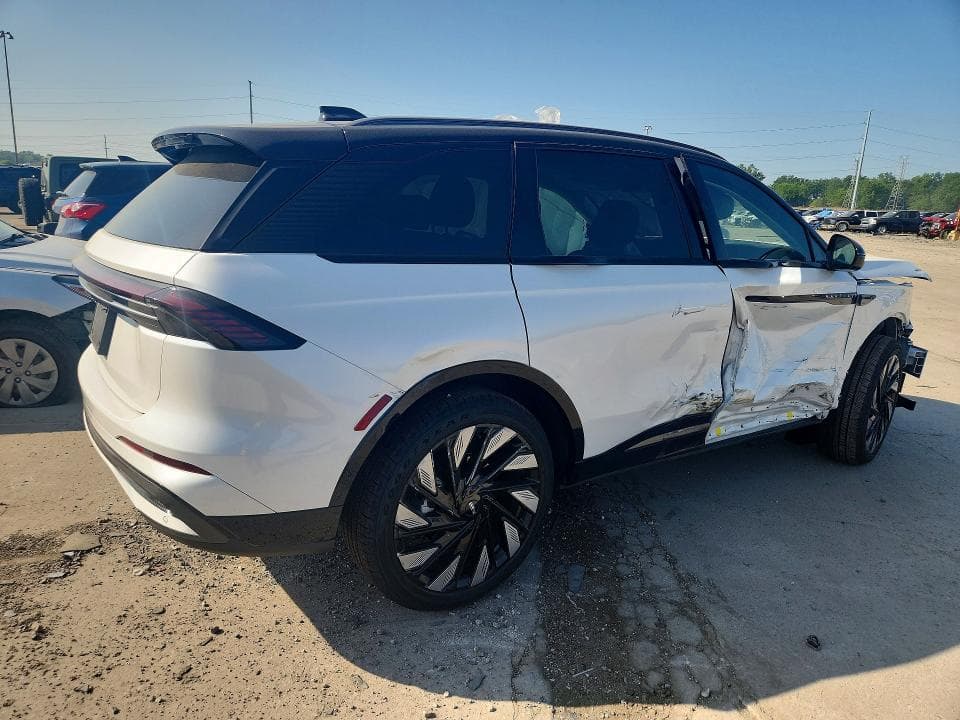 2026 LINCOLN NAUTILUS RESERVE 3