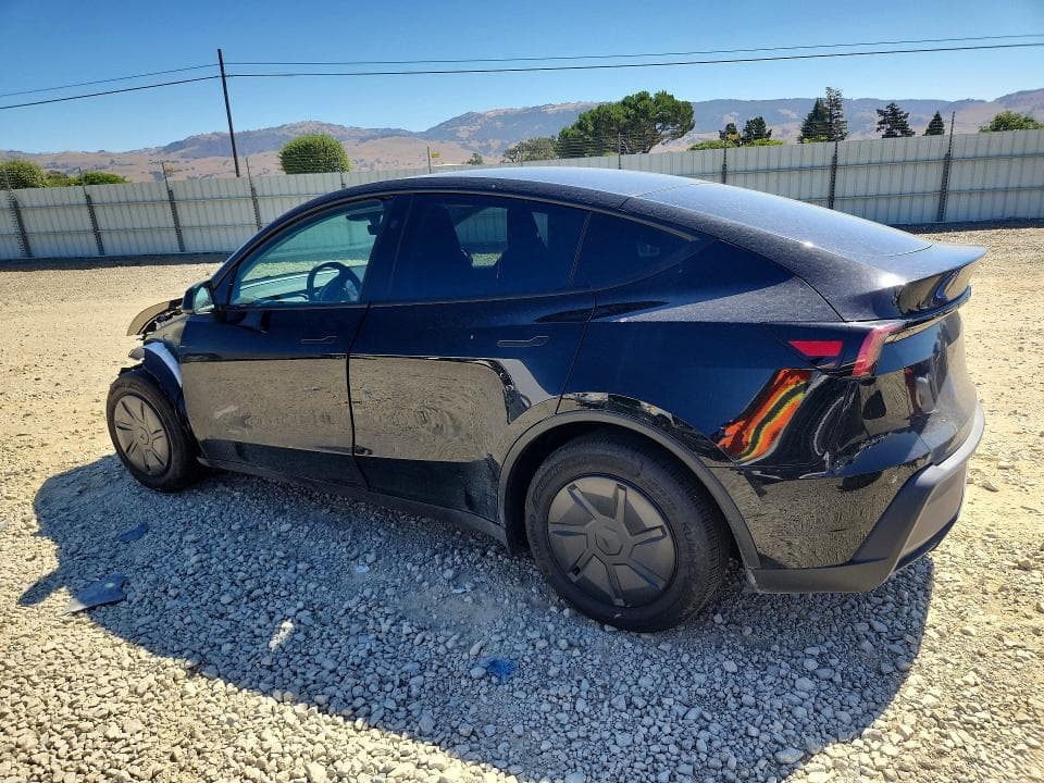 2026 TESLA MODEL Y 2