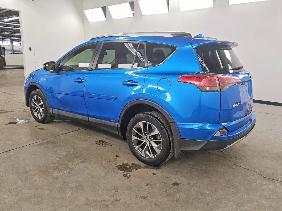 2017 TOYOTA RAV4 HYBRID XLE 2