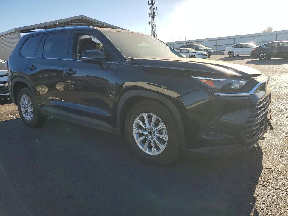 2025 TOYOTA GRAND HIGHLANDER XLE 4