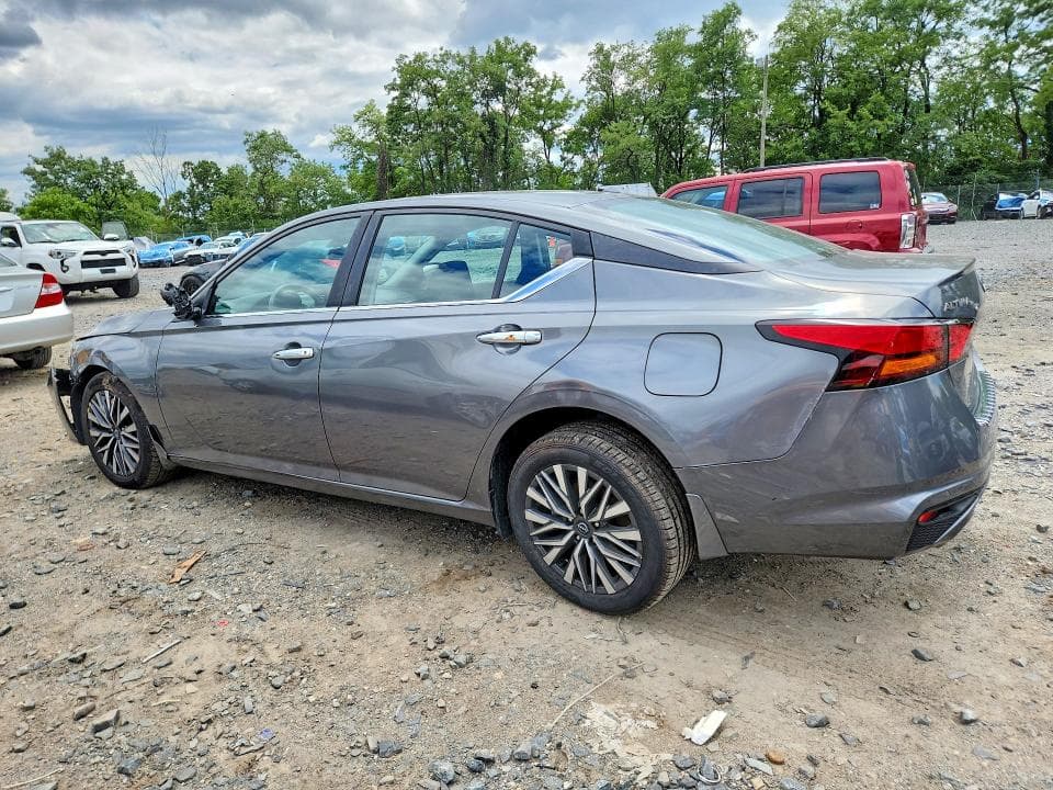 2023 NISSAN ALTIMA SV 2
