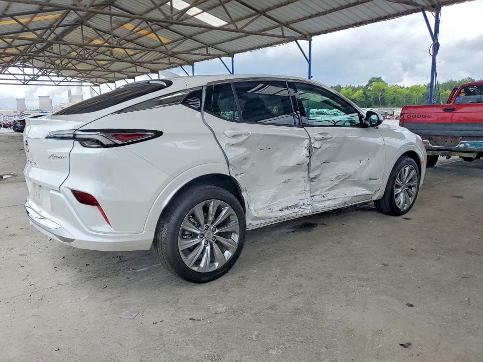 2024 BUICK ENVISTA AVENIR 3
