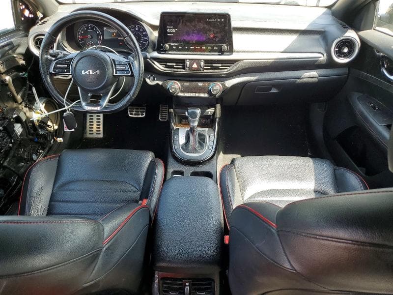 2024 KIA FORTE GT 8