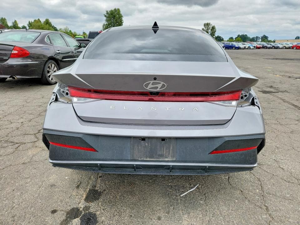 2024 HYUNDAI ELANTRA SEL 6