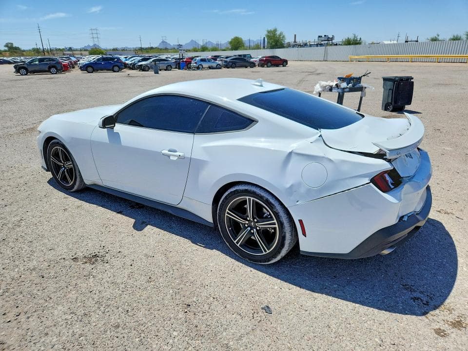 2024 FORD MUSTANG 2