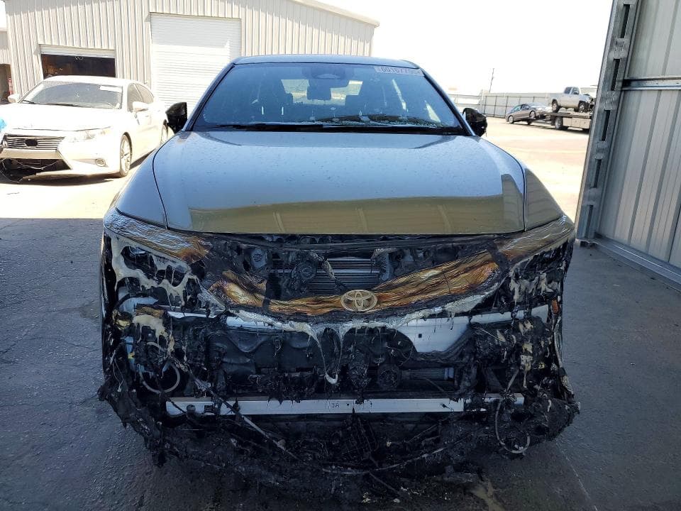 2023 TOYOTA CROWN XLE 5