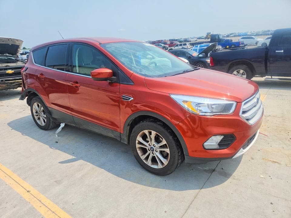 2019 FORD ESCAPE SE 4