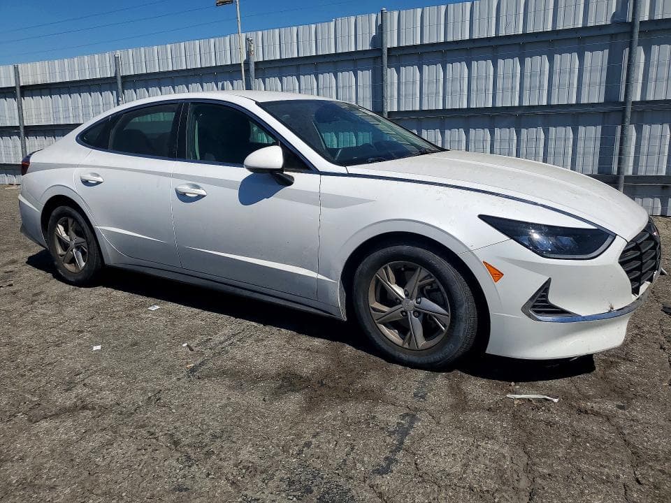 2021 HYUNDAI SONATA SE 4