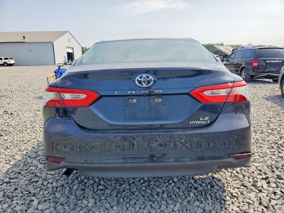 2018 TOYOTA CAMRY LE 6