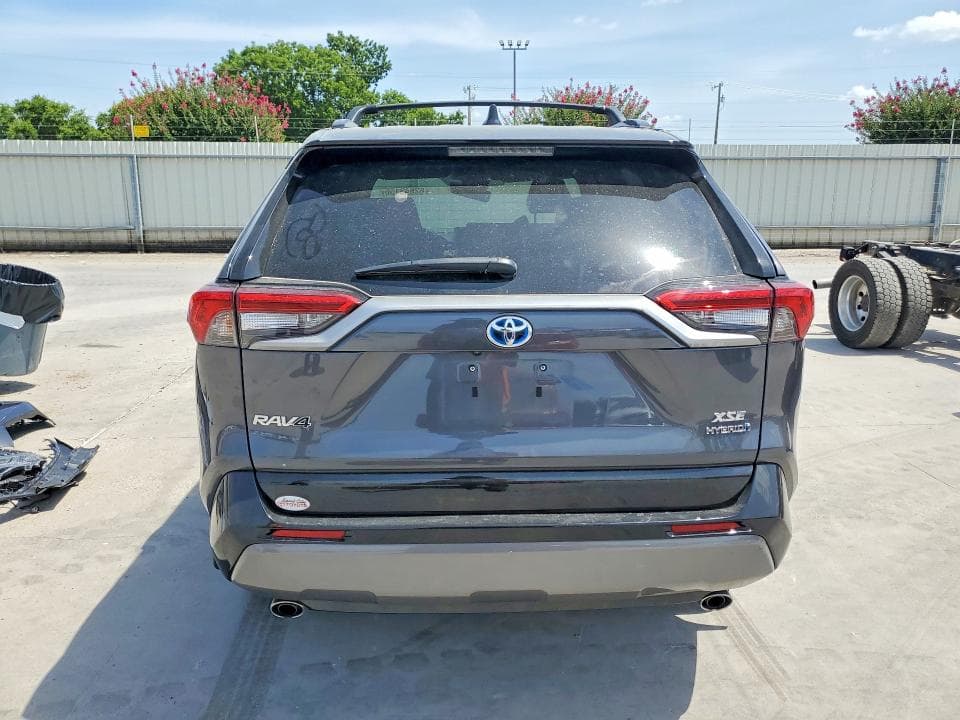 2021 TOYOTA RAV4 XSE 6