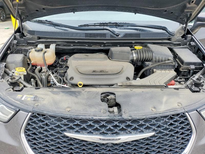 2022 CHRYSLER PACIFICA TOURING L 12