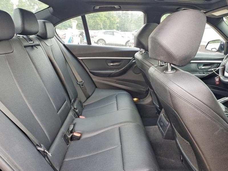 2018 BMW 330 XI 10