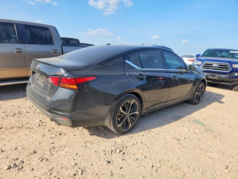 2025 NISSAN ALTIMA SR 3