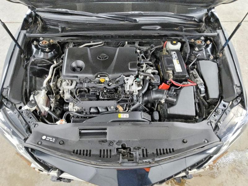 2018 TOYOTA CAMRY SE 11