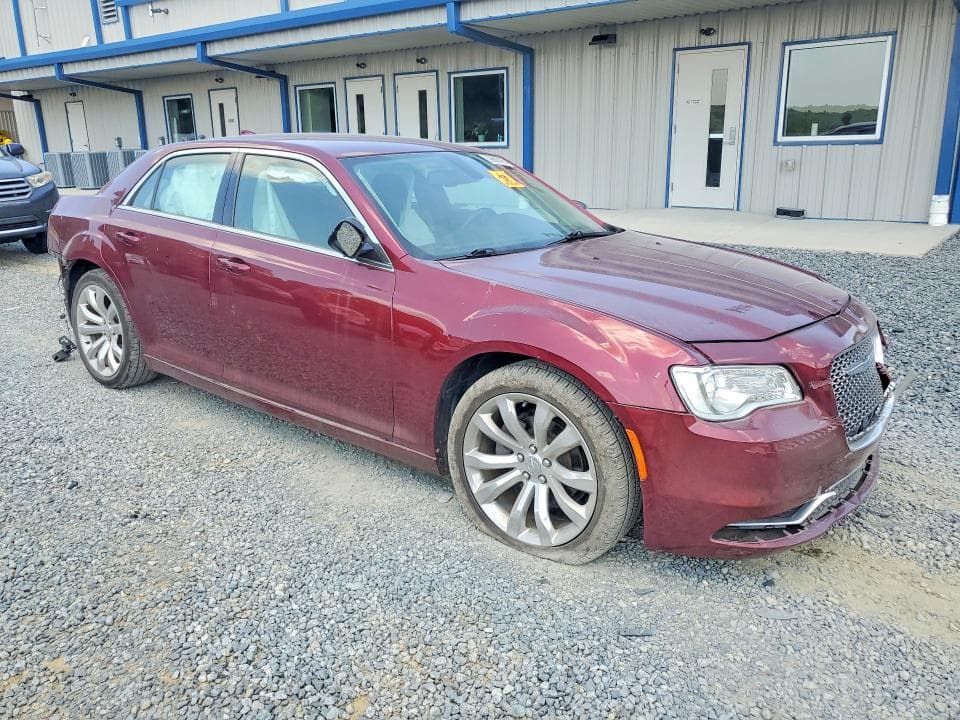 2018 CHRYSLER 300 TOURING 4