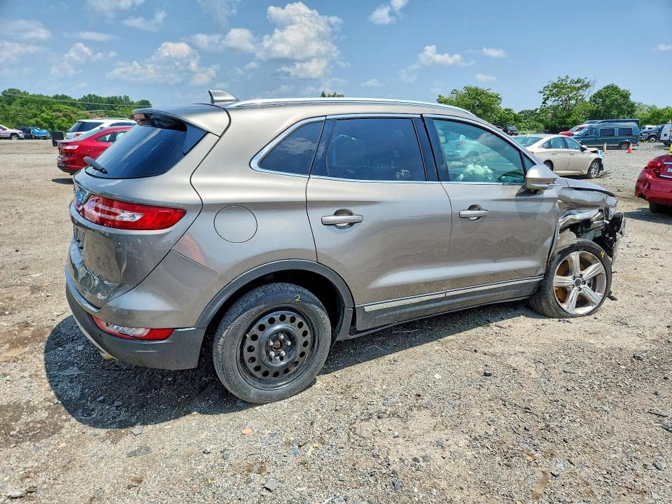 2017 LINCOLN MKC PREMIERE 3