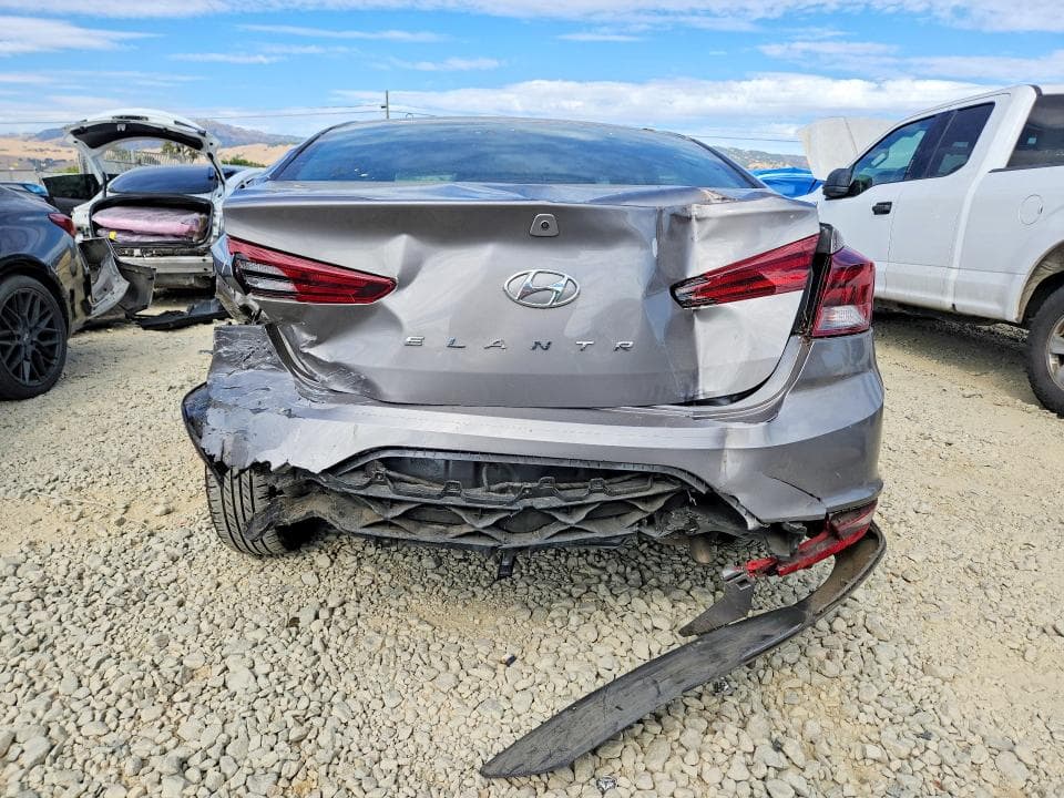 2020 HYUNDAI ELANTRA SE 6