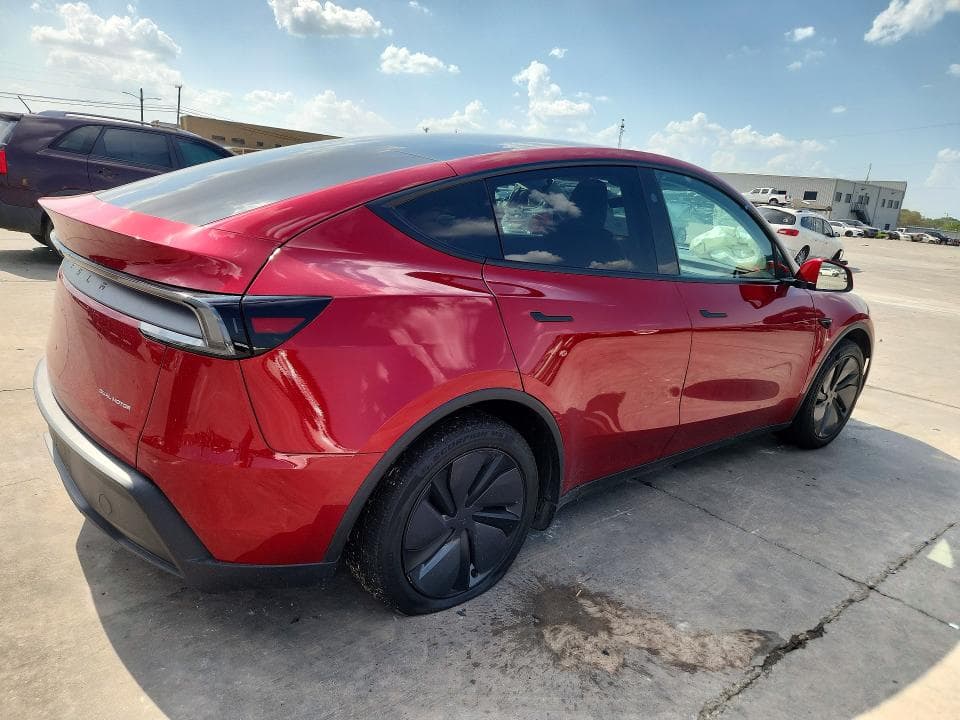 2026 TESLA MODEL  Y 3