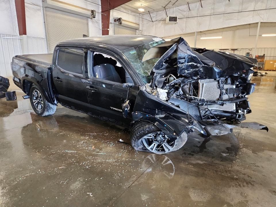 2019 TOYOTA TACOMA TRD SPORT 4