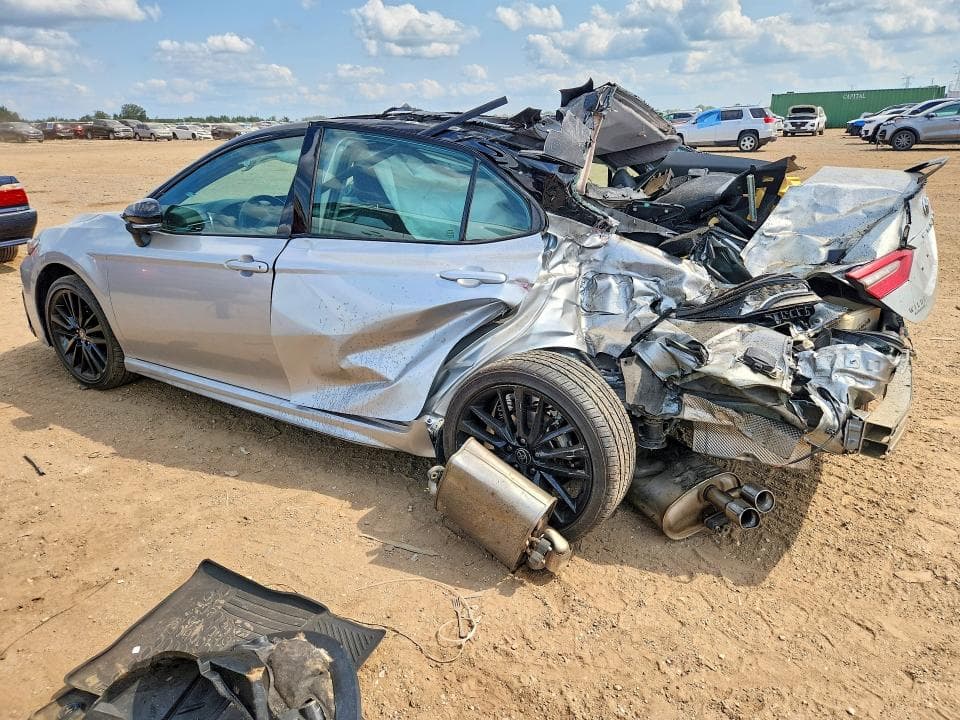 2021 TOYOTA CAMRY XSE 2