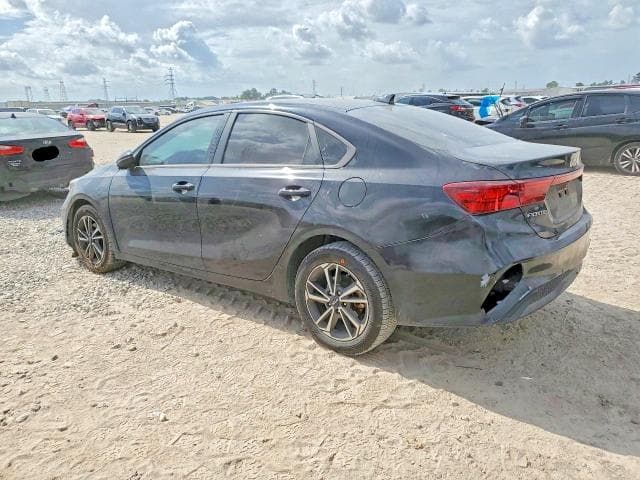 2022 KIA FORTE LXS 2