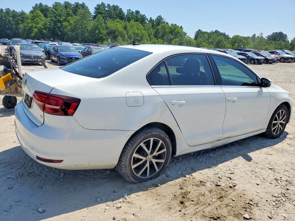 2017 VOLKSWAGEN JETTA SE 3
