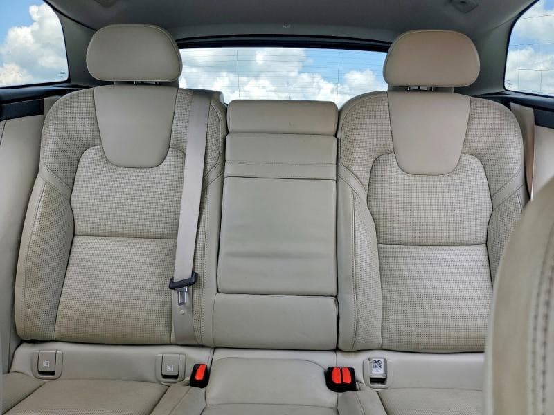 2018 VOLVO XC60 T8 INSCRIPTION 10