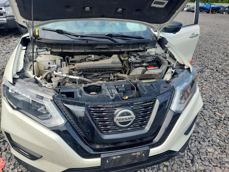 2018 NISSAN ROGUE SV 11