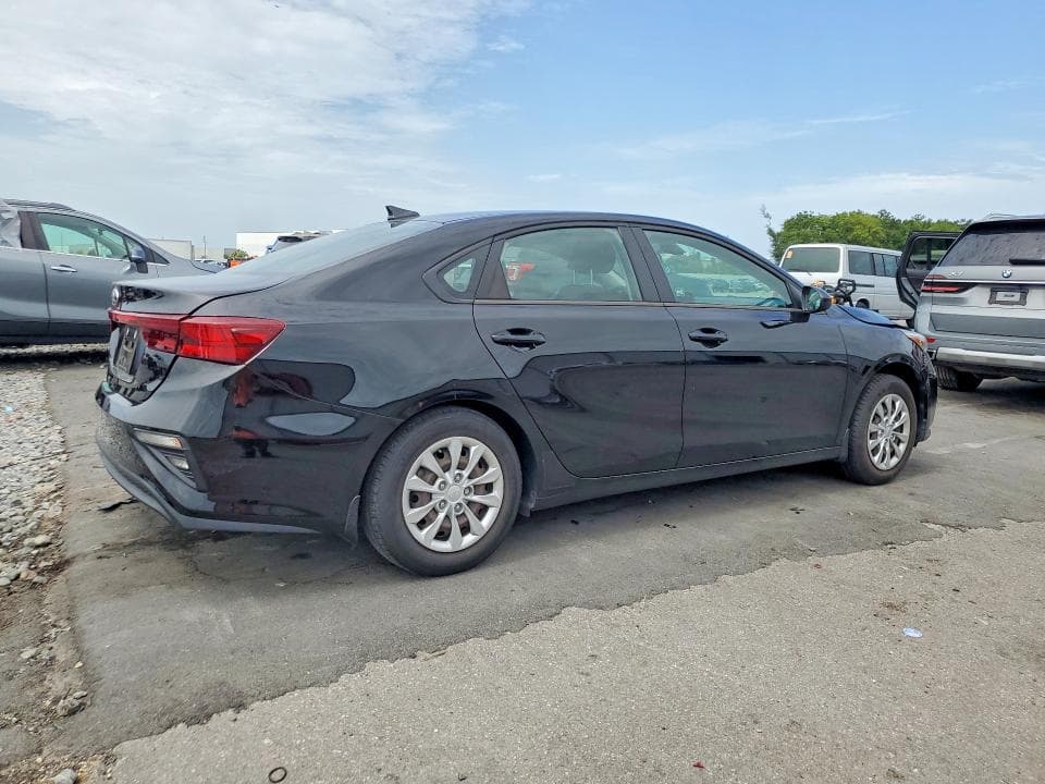 2021 KIA FORTE FE 3