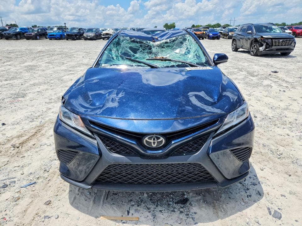 2019 TOYOTA CAMRY SE 5