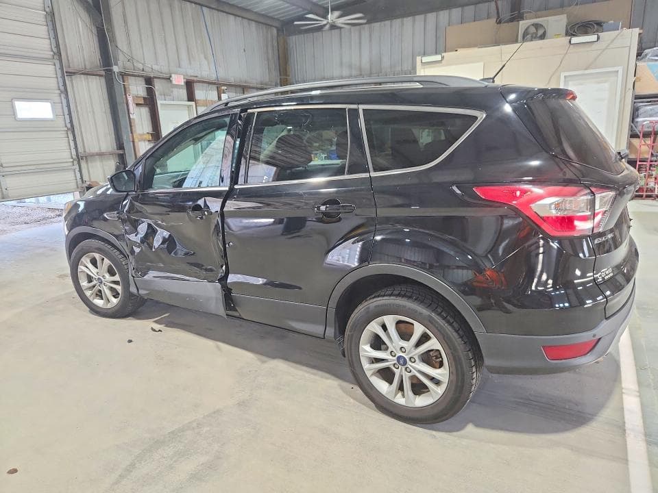 2017 FORD ESCAPE SE 2
