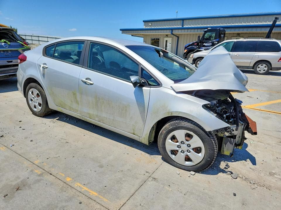 2017 KIA FORTE LX 4
