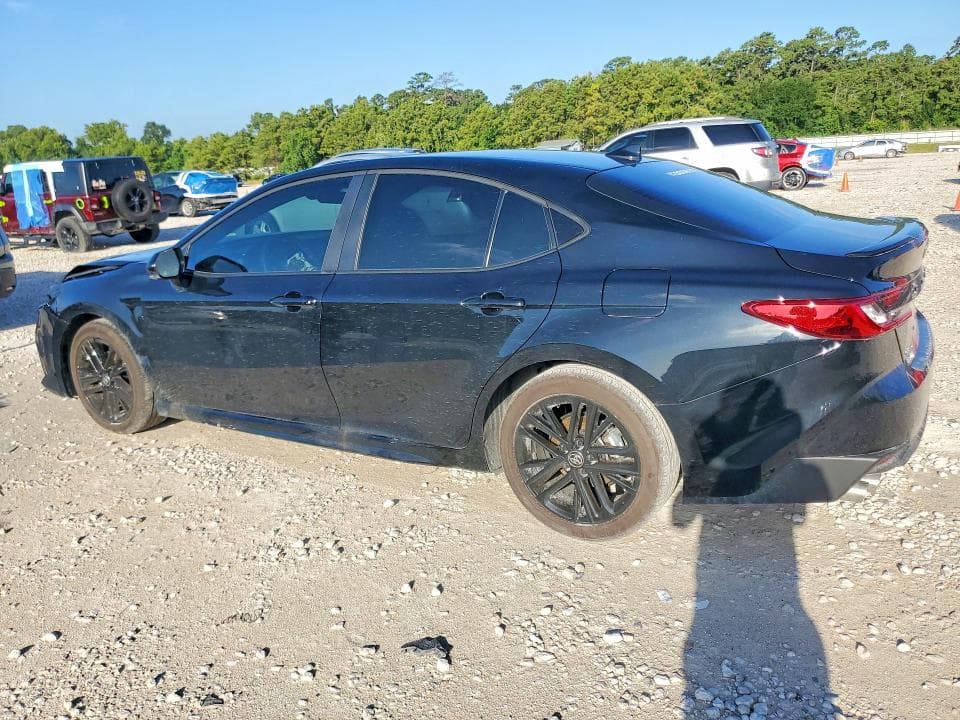 2026 TOYOTA CAMRY SE 2