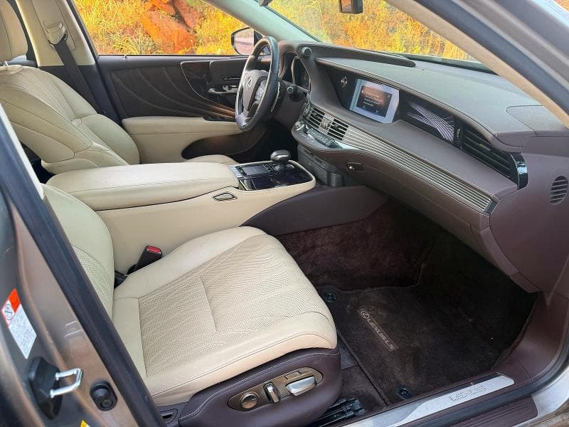 2018 LEXUS LS 500 5
