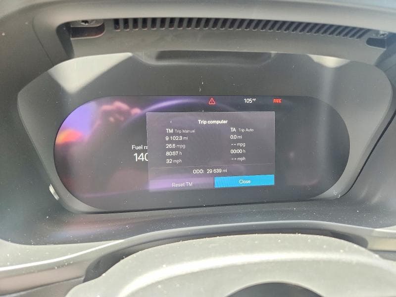 2023 VOLVO XC40 PLUS 9