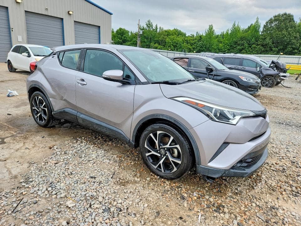 2018 TOYOTA C-HR XLE PREMIUM 4