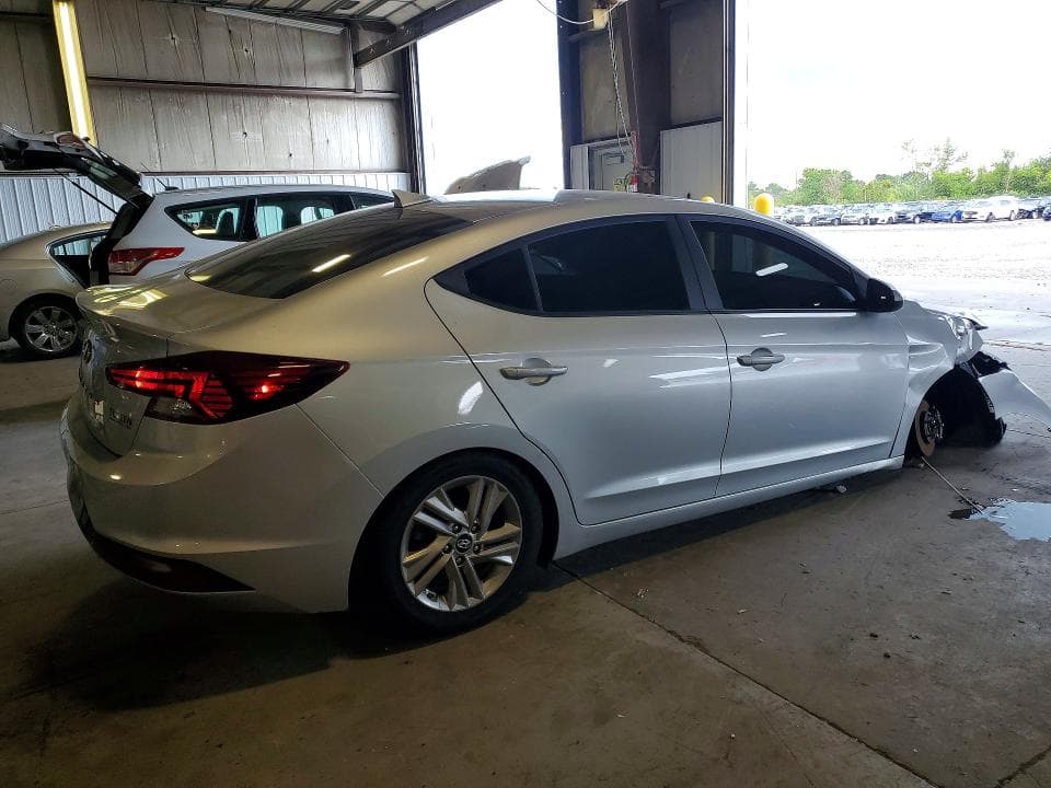 2019 HYUNDAI ELANTRA SEL 3