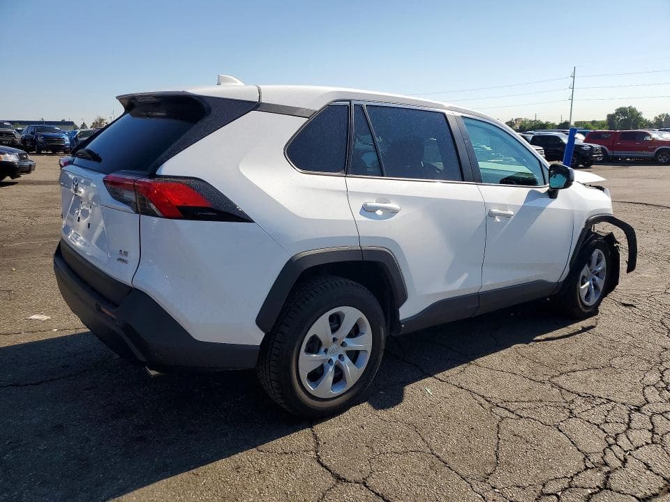 2024 TOYOTA RAV4 LE 3
