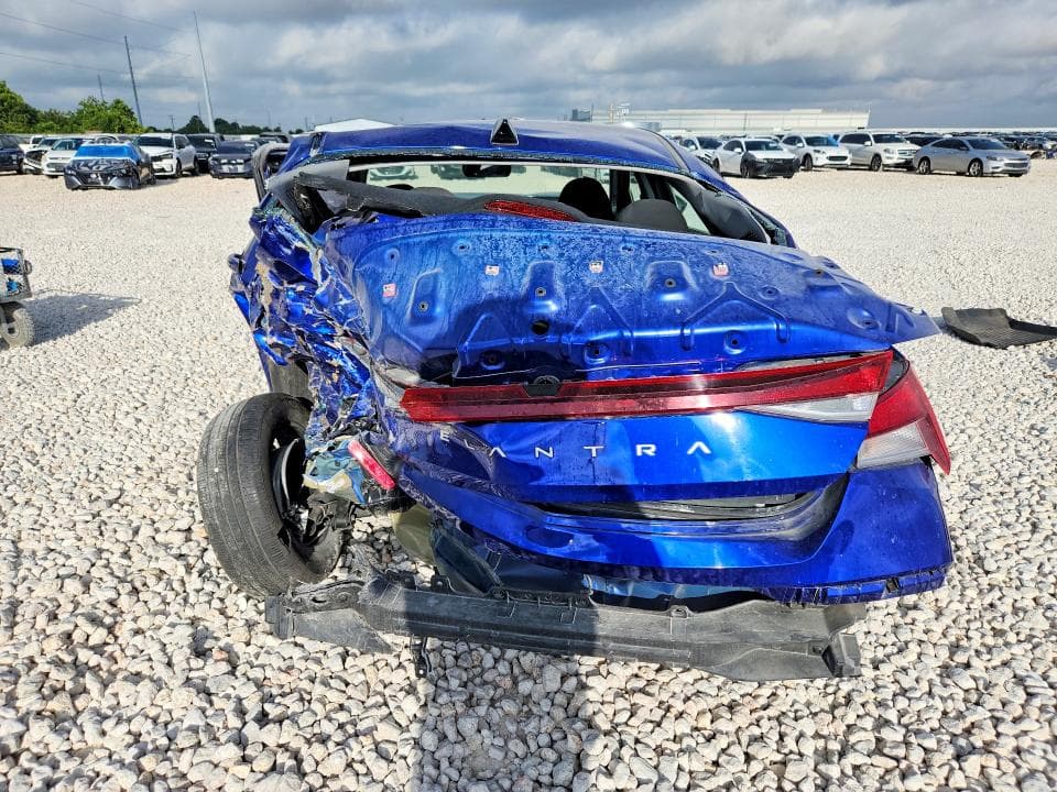 2025 HYUNDAI ELANTRA SE 6