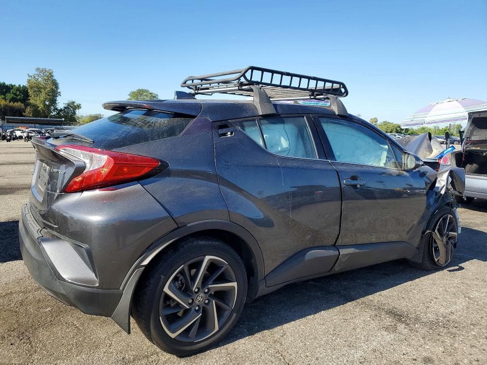 2021 TOYOTA C-HR LIMITED 3