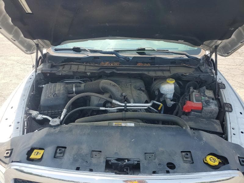 2019 RAM 1500 CLASSIC SLT 11