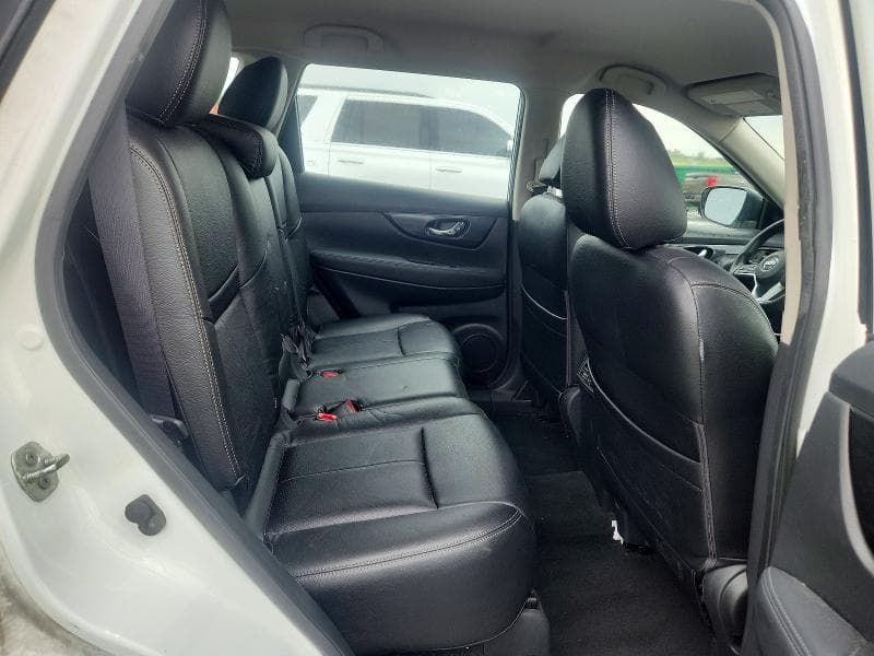 2018 NISSAN ROGUE S 11