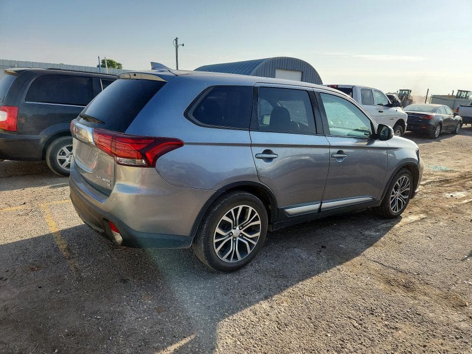 2017 MITSUBISHI OUTLANDER SE 3