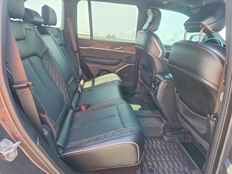 2025 JEEP GRAND CHEROKEE SUMMIT 10