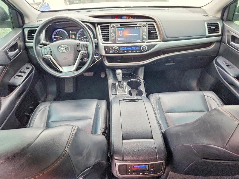 2017 TOYOTA HIGHLANDER XLE 8