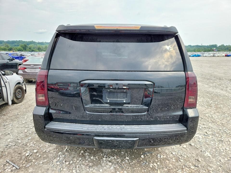2017 GMC YUKON SLE 6