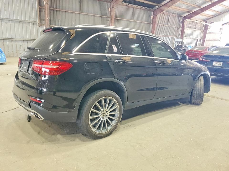 2018 MERCEDES-BENZ GLC 300 4MATIC 3
