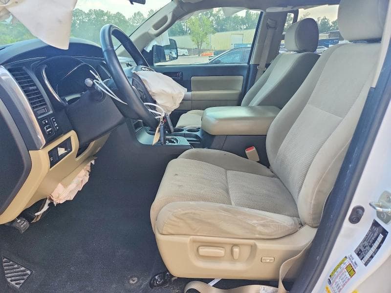 2020 TOYOTA SEQUOIA SR5 7